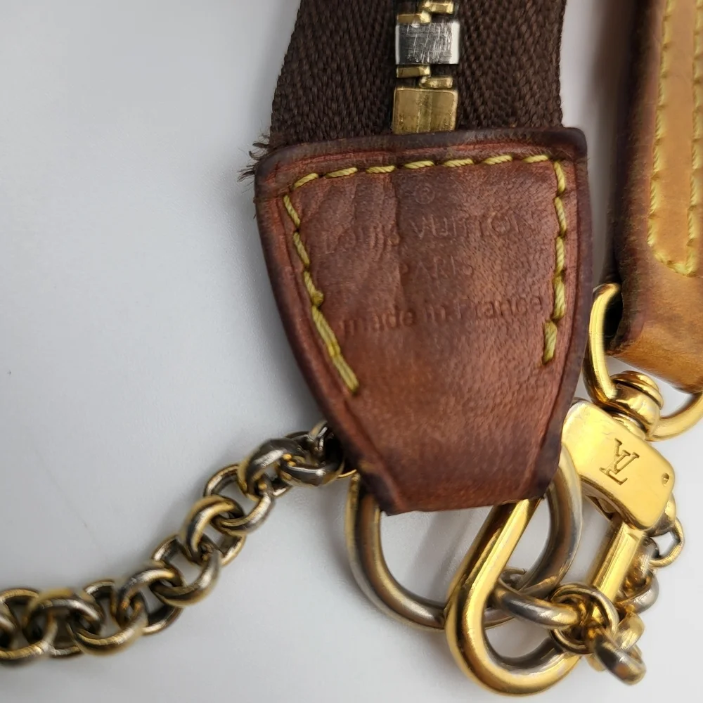 LOUIS VUITTON Eva Monogram Leather Pochette Bag..Authentic..
